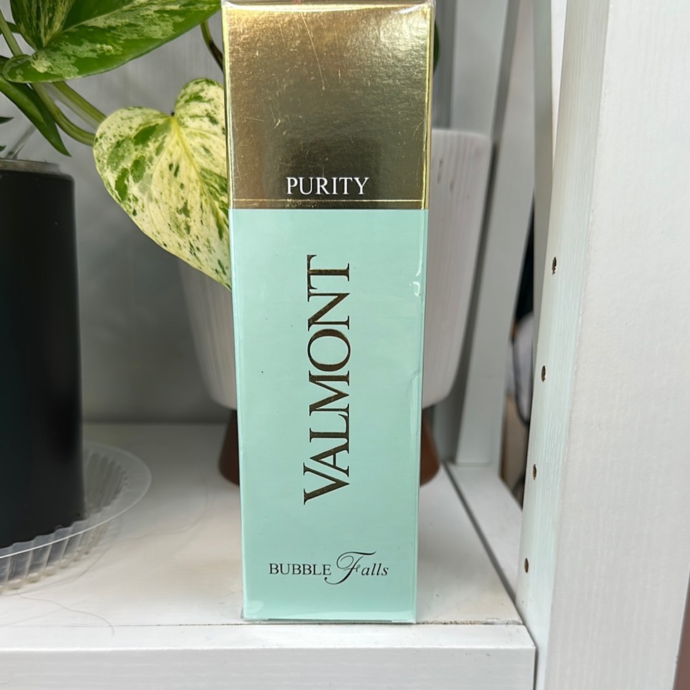 Valmont Purity Bubble Falls in Light Green and Gold